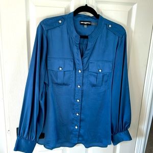 Karl Lagerfirld cerulean blue double pockets blouse. Excellent condition